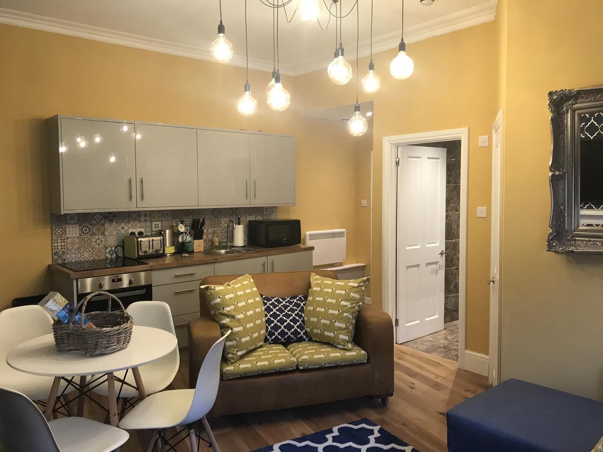 Central City Pad One Bedroom Plus Double Sofabed Bath Eksteriør bilde